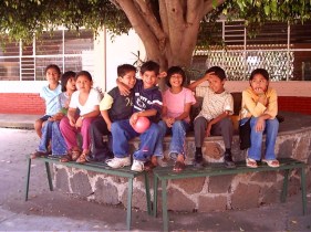 niños acosamalotl.jpg